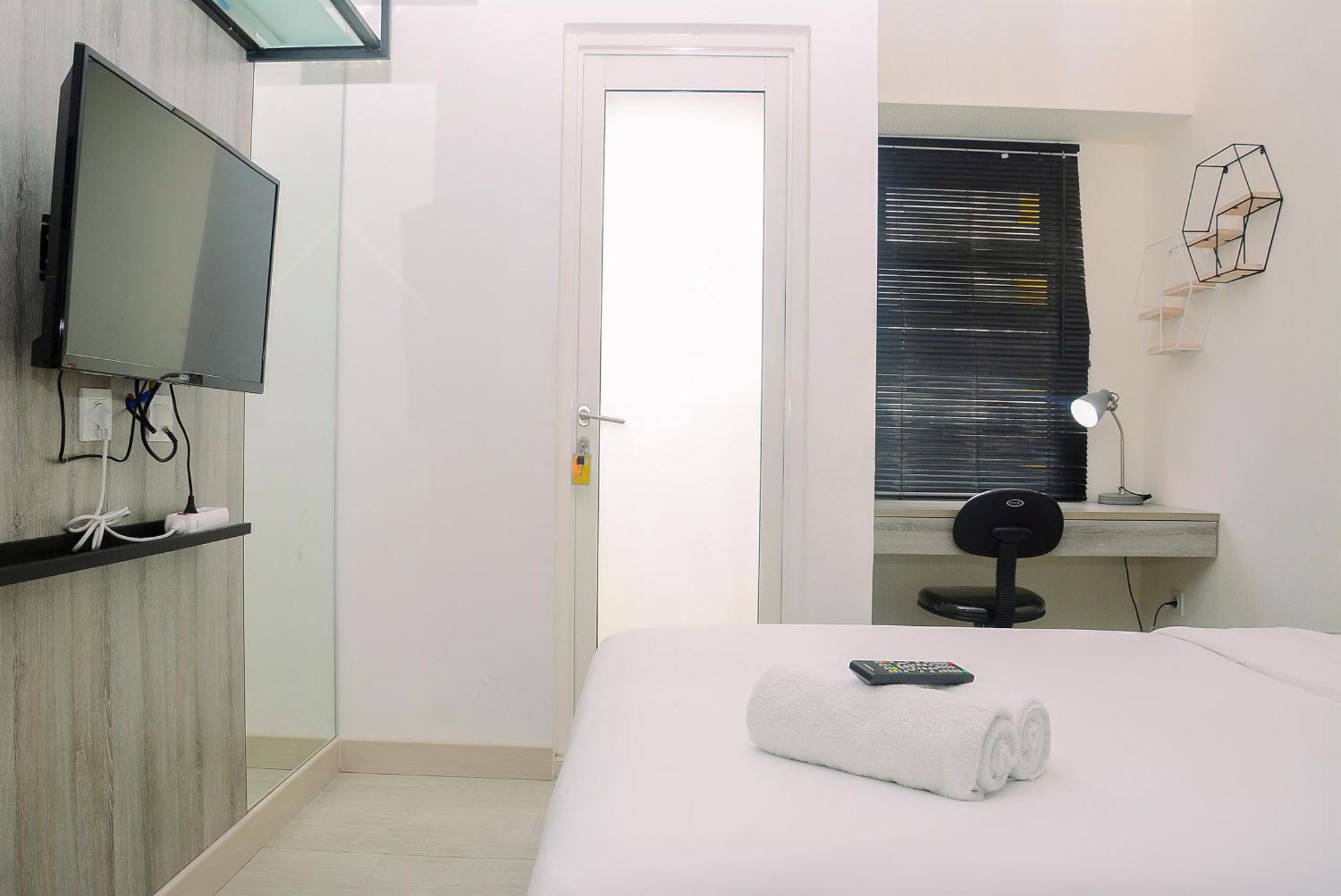 Apartemen And Stylish Unit Springlake Summarecon By Travelio