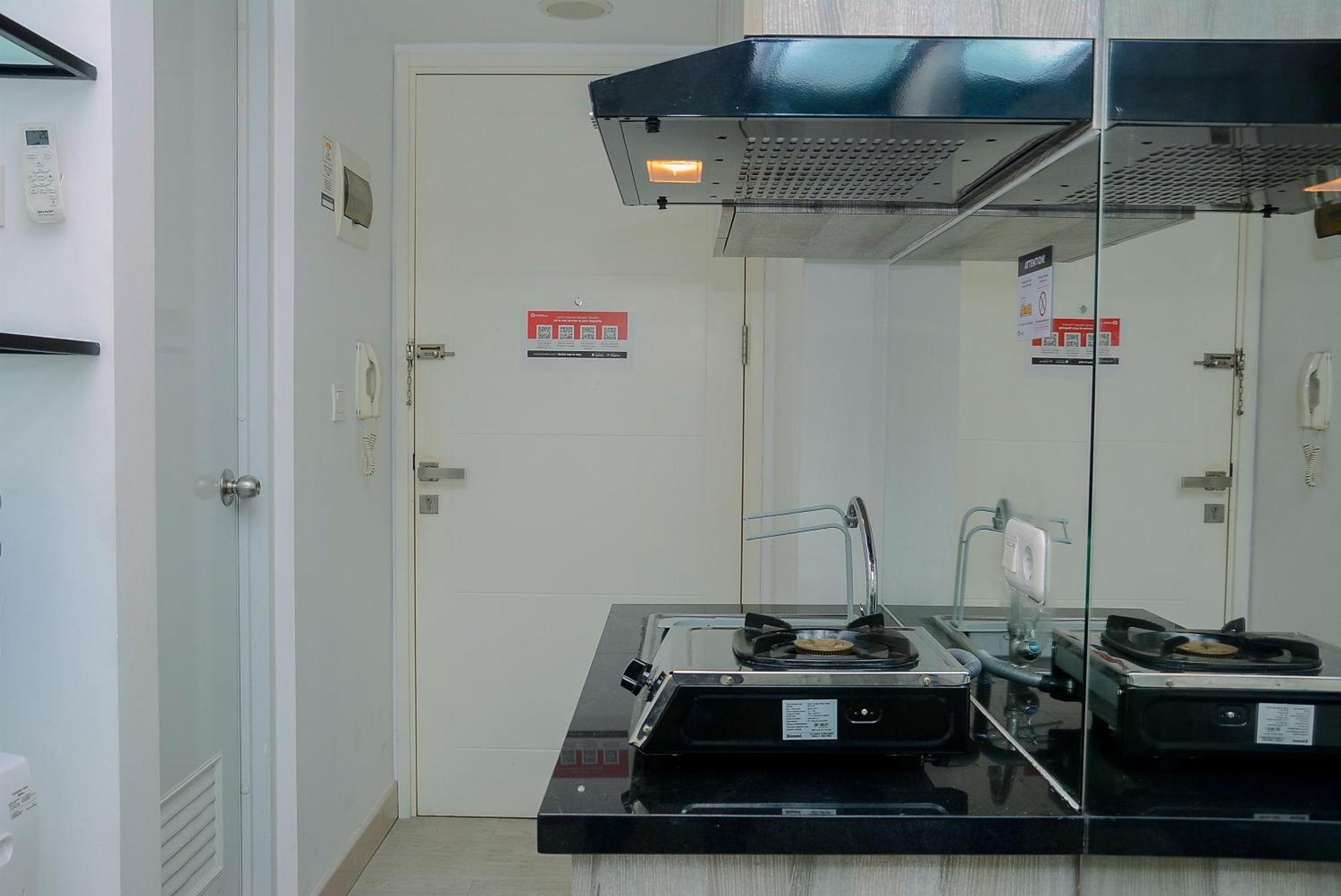 Apartemen And Stylish Unit Springlake Summarecon By Travelio